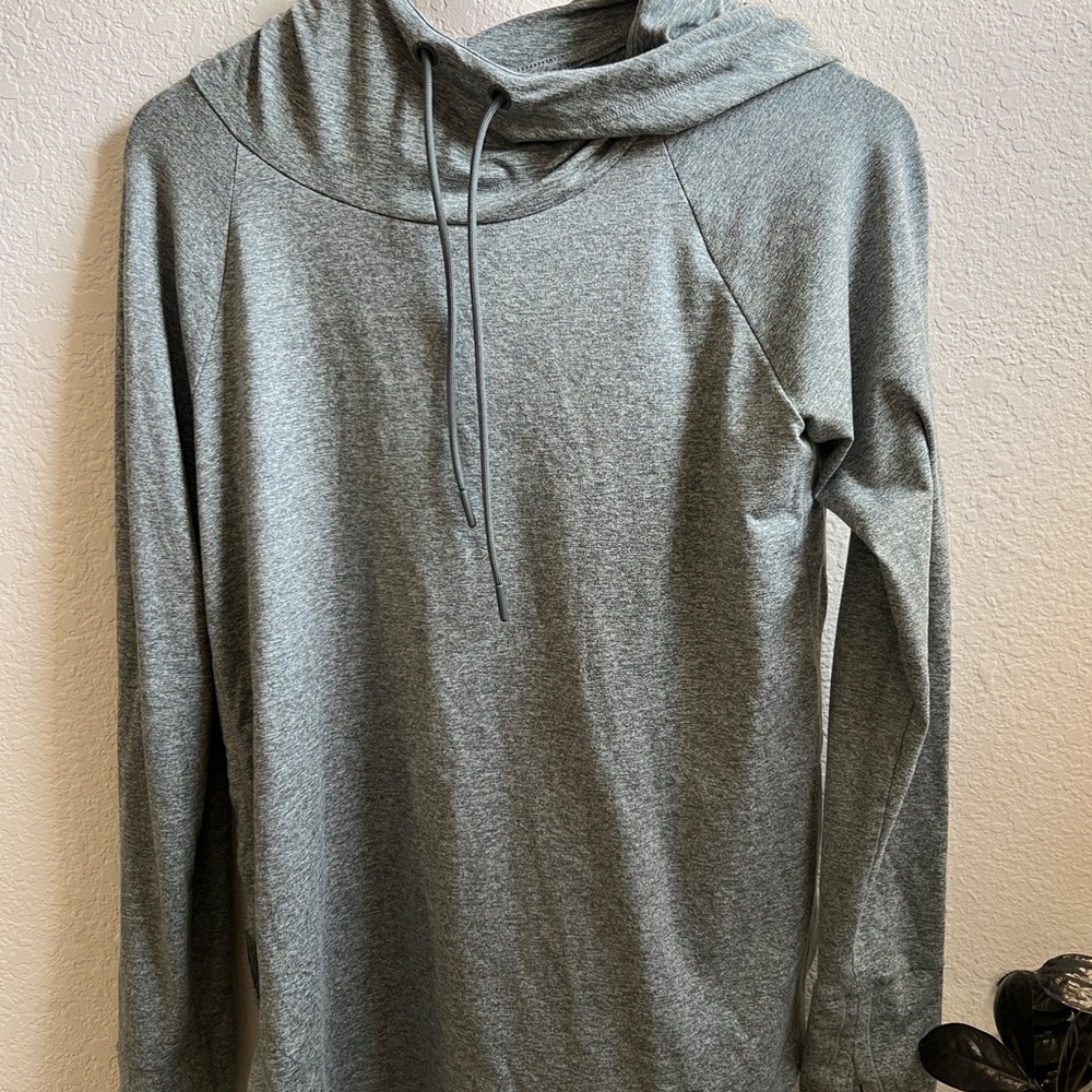 Athleta Heather green women’s hooded long sleeve
